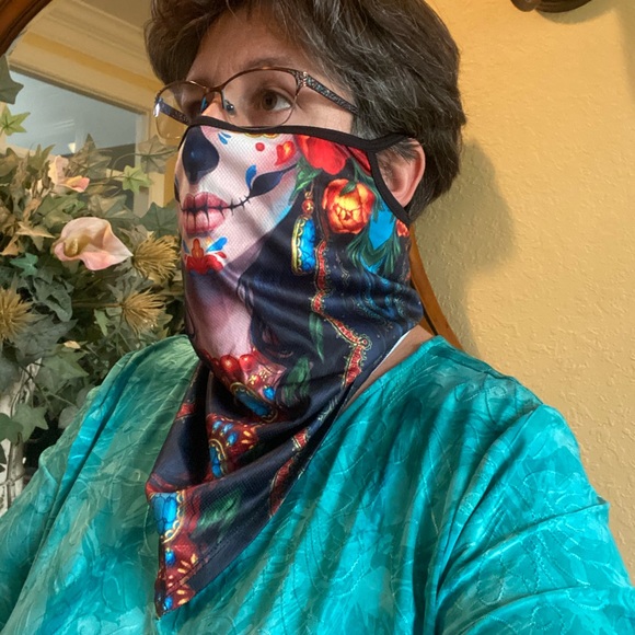 Last 1!  Face mask gaiter with ear loops - Picture 5 of 9